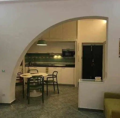 Rhome Away Tittoni *